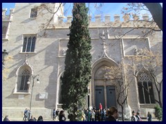 La Lonja de la Seda - exterior towards Plaza del Mercado